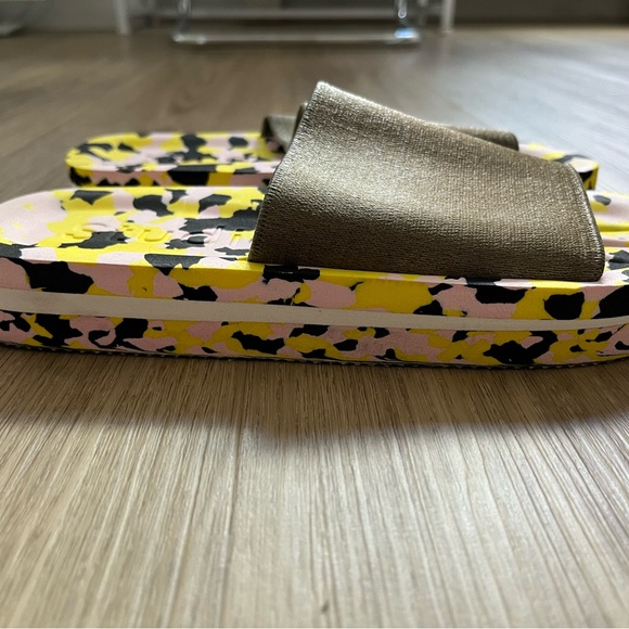 Acne Studios brand new slides - Picture 2 of 8